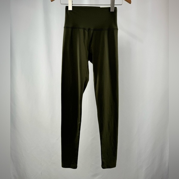 NWT OFFLINE By Aerie Real Me High Waisted Legging in Olive Daze Size Small - Picture 5 of 10